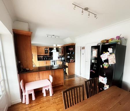 Extended Dining Kitchen