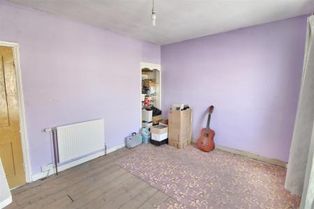 Bedroom 1 (1).jpg