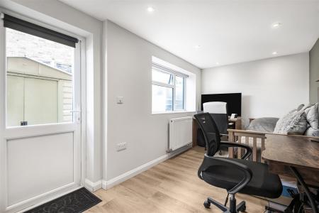 Office bedroom 5