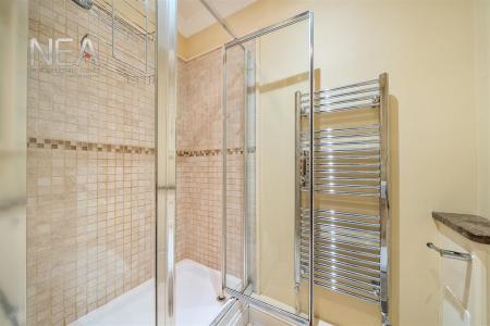 Ensuite to bedroom one