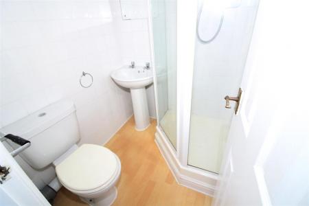 B2 Ensuite