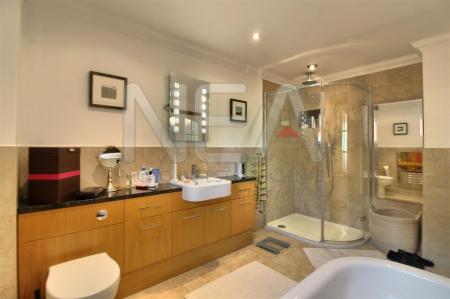 Bedroom One En-suite