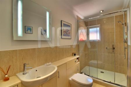 Bedroom Three Ensuite