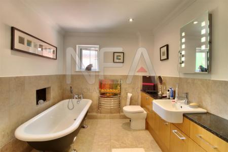 Bedroom One En-suite