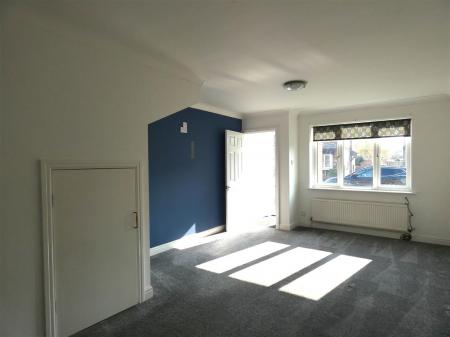 sittingroom new.JPG