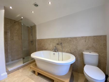 Bathroom1.jpg