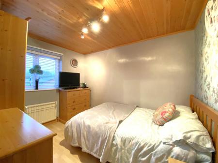 bed3.jpg