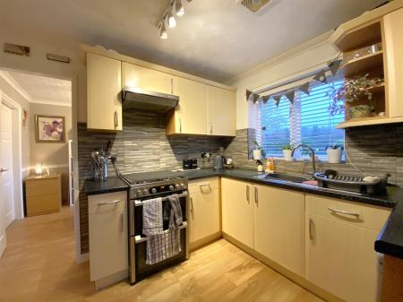 kitchenb.jpg