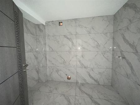 En-Suite Bedroom Ground Floor