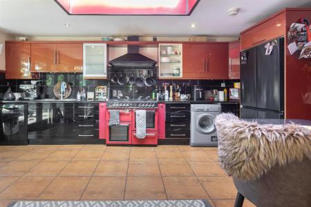 BREAKFAST KITCHEN