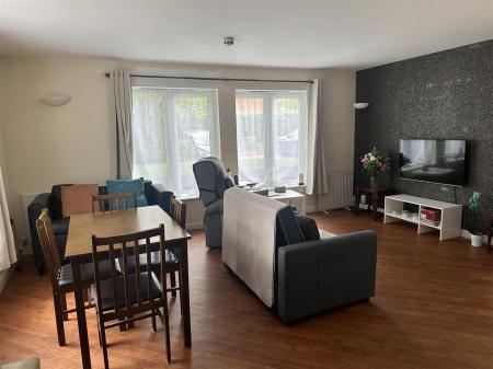 Open Plan Lounge/Kitchen Space