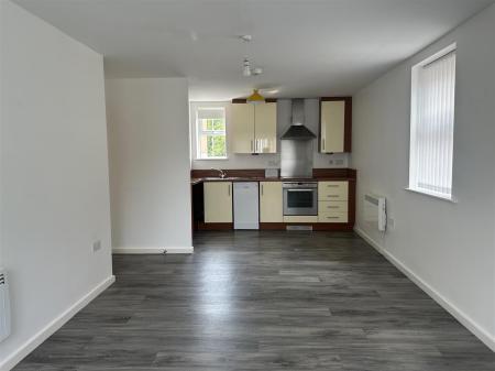 Open Plan Lounge & Kitchen