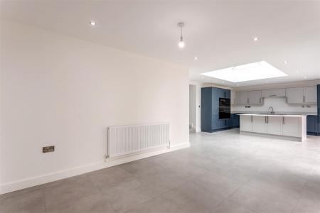 Open Plan Kitchen/Living