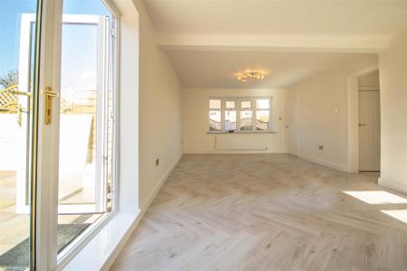 Main Street, Costock 18.jpg