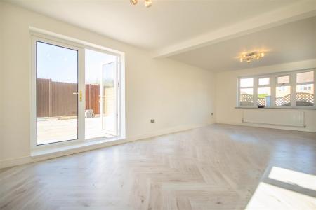 Main Street, Costock 16.jpg