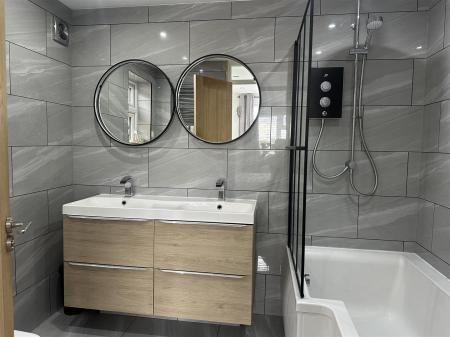 Bedroom One En-Suite