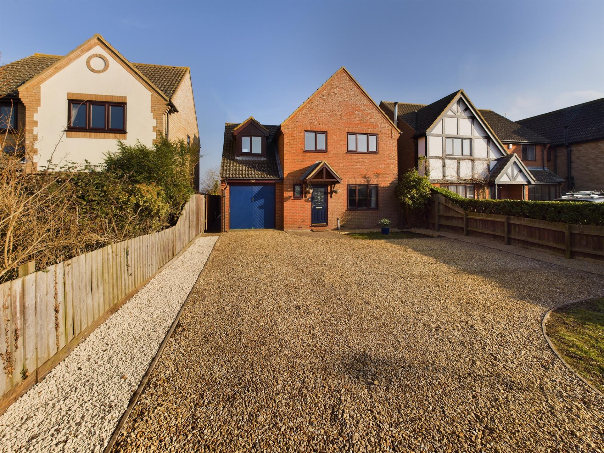 4 bedroom House for sale in Huntingdon