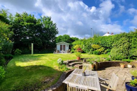 SECLUDED REAR GARDEN