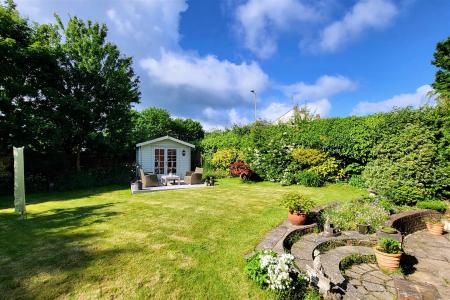 SECLUDED REAR GARDEN