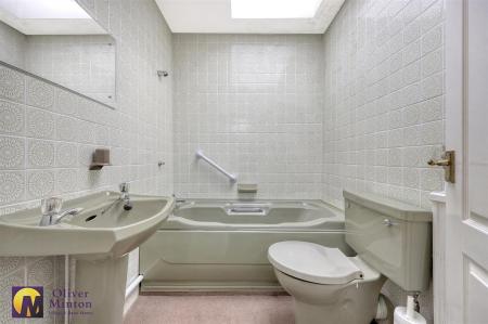 MAIN BATHROOM