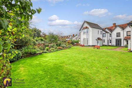 ATTRACTIVE COMMUNAL GARDENS