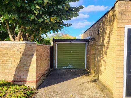 DETACHED GARAGE & DRIVEWAY