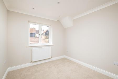 250412 - Halls Close, Braughing - 19.jpg