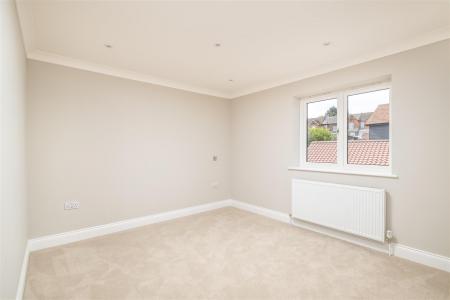 250412 - Halls Close, Braughing - 18.jpg