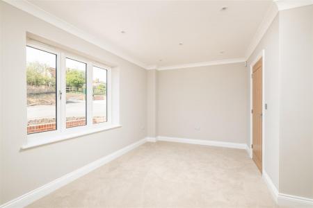 250412 - Halls Close, Braughing - 16.jpg