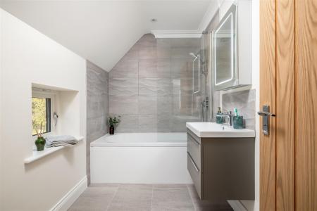 250412 - Halls Close, Braughing - 22.jpg