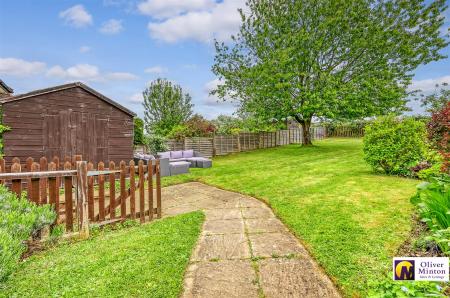 SUPERB REAR GARDEN