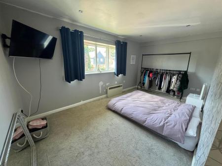 bedroom2.jpeg