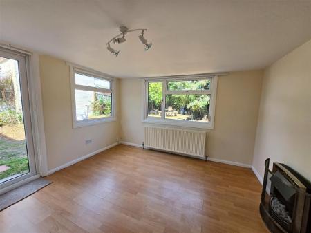 PLAYROOM/FAMILY ROOM