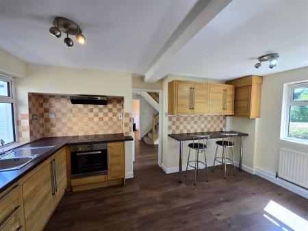 KITCHEN / BREAKFAST ROOM