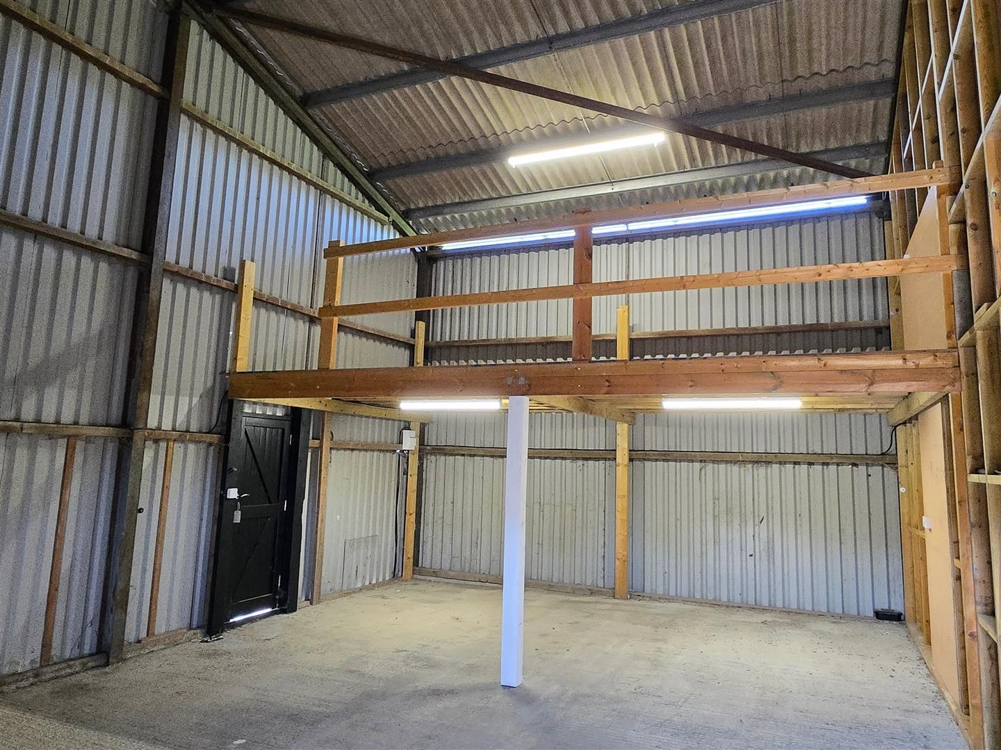Image for CHAIN FREE Contemporary Barn Conversion - Latchford, Standon