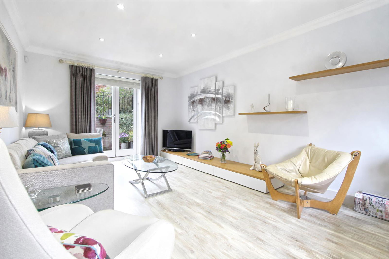 Image for CHAIN FREE immaculate house - Hamels Park Barns, nr Buntingford