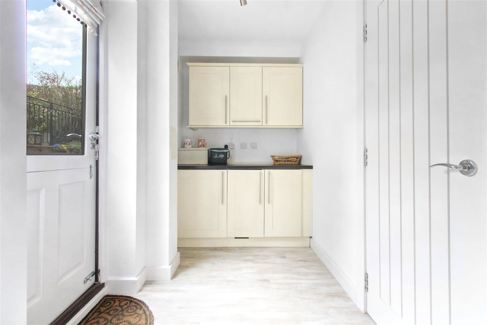 Image for CHAIN FREE immaculate house - Hamels Park Barns, nr Buntingford