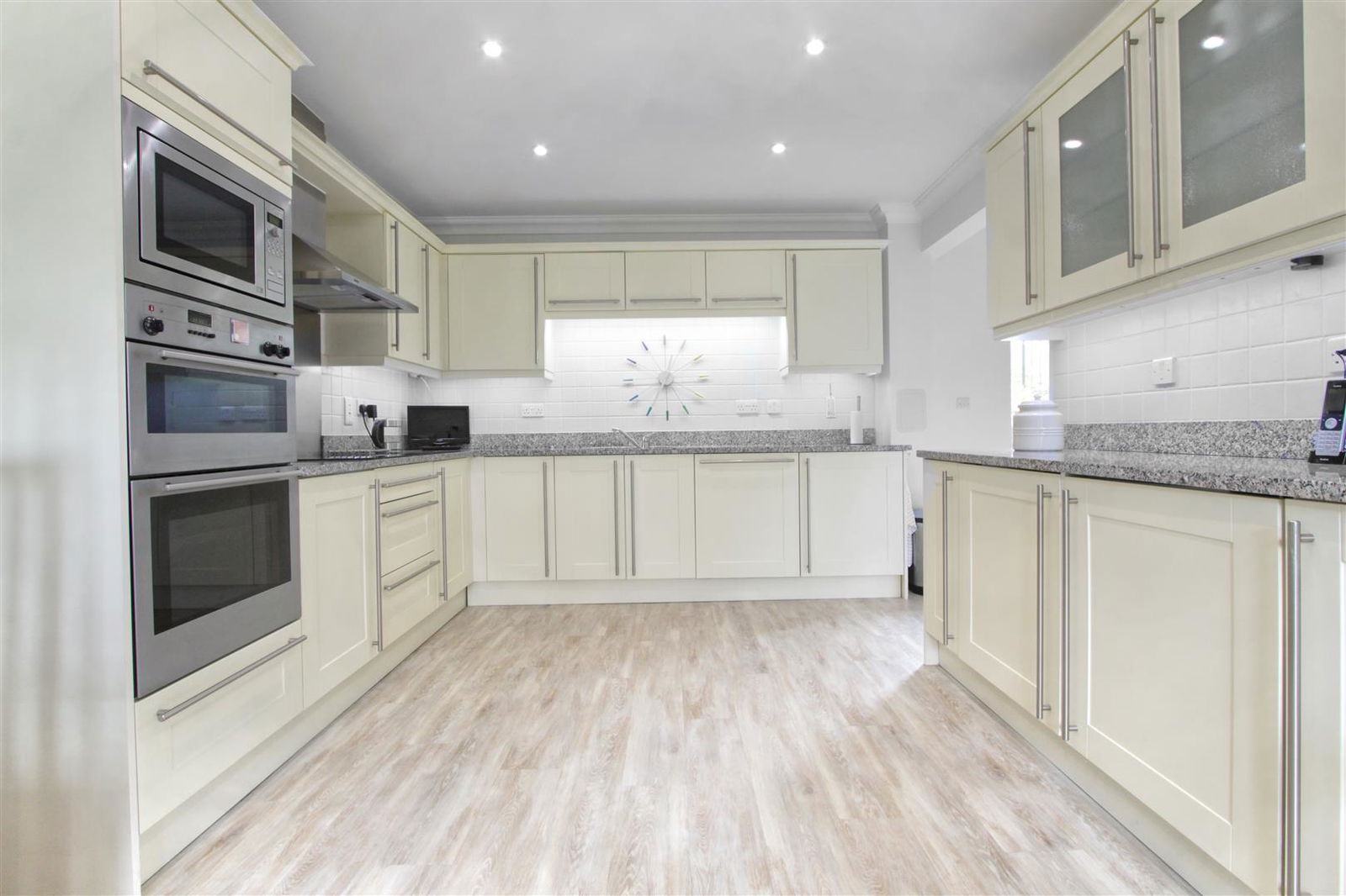 Image for CHAIN FREE immaculate house - Hamels Park Barns, nr Buntingford