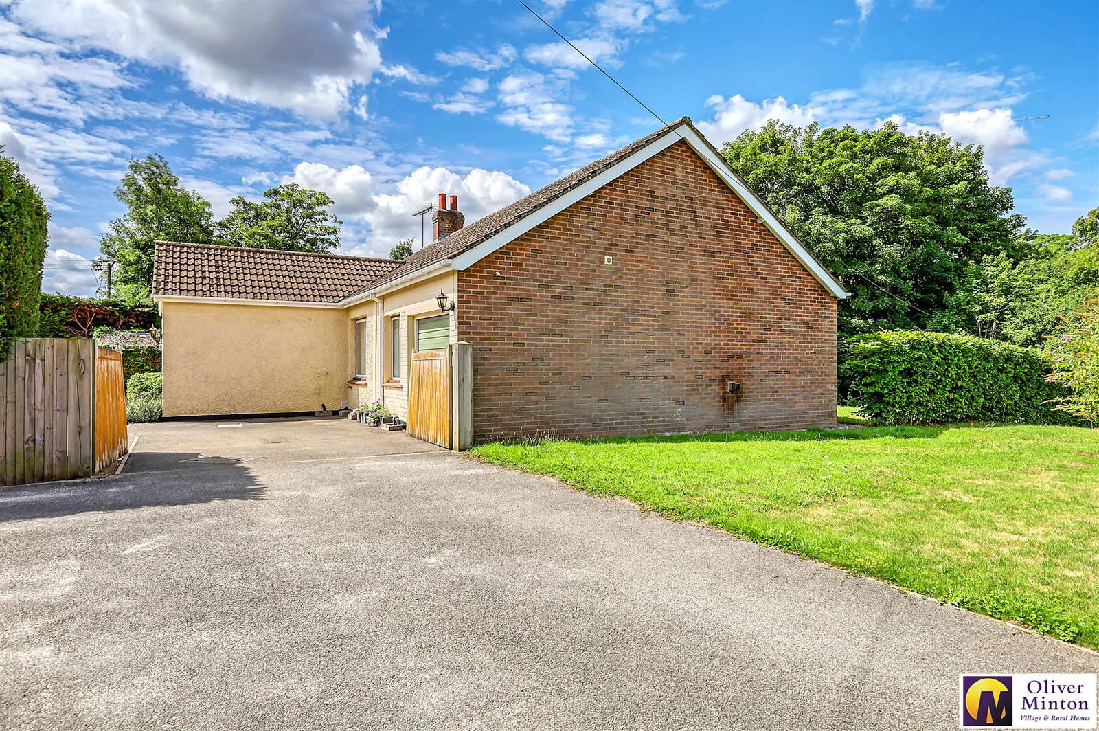 Image for CHAIN FREE - Medcalf Hill, Widford, Herts