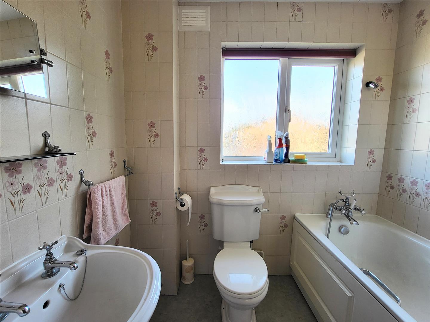 Image for CHAIN FREE - Batchelors, Puckeridge, Herts