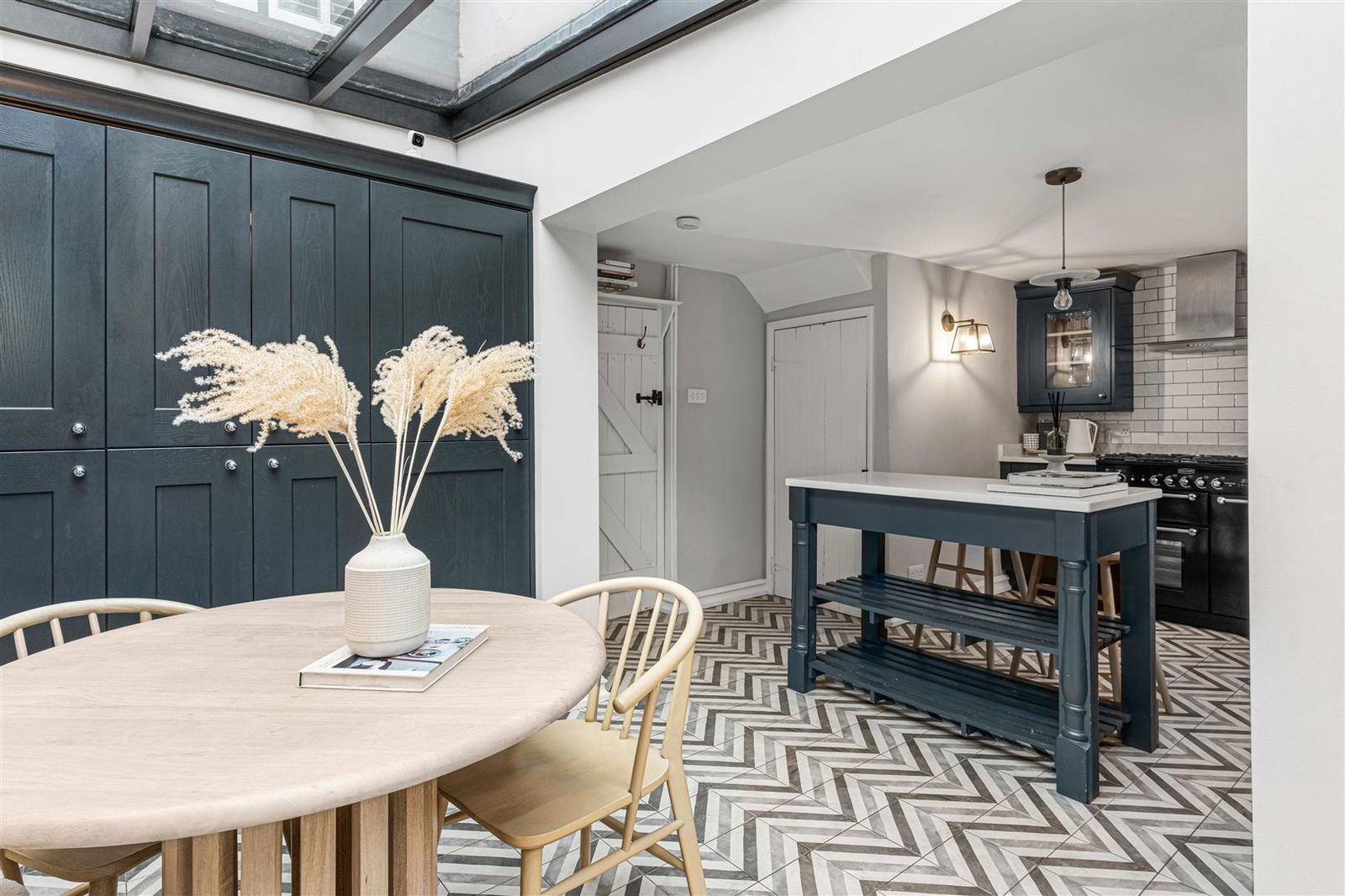 Image for CHAIN FREE Beautiful Cottage - Braughing, Herts