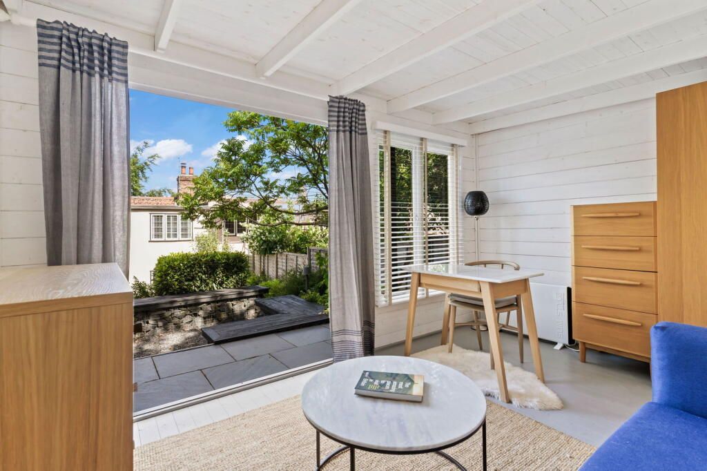 Image for CHAIN FREE Beautiful Cottage - Braughing, Herts