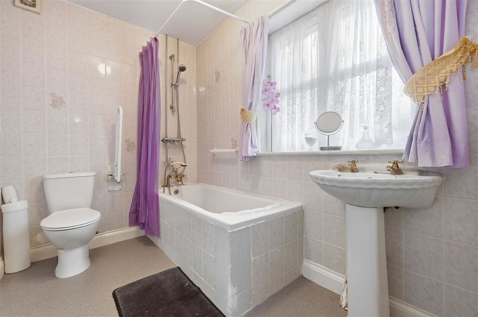 Image for CHAIN FREE: Parkfields, Roydon