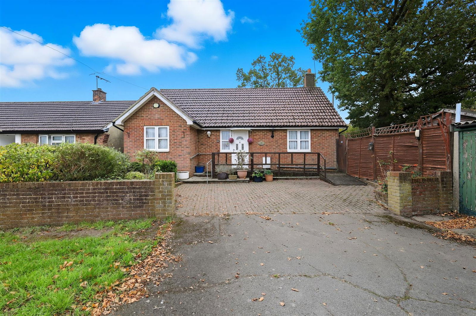 Image for CHAIN FREE: Parkfields, Roydon