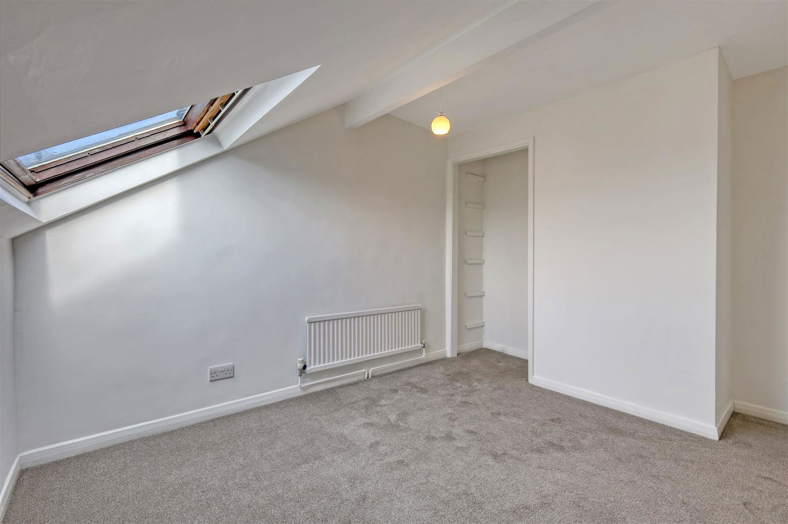 Image for CHAIN FREE - High Street, Roydon, Essex