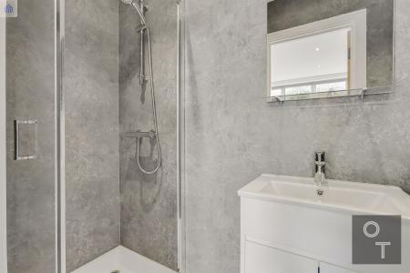 Main+En-Suite