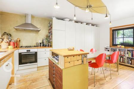 Kitchen/ Dining