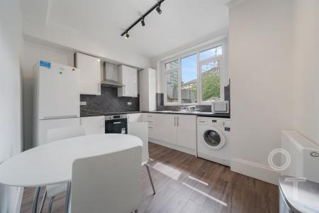 Kitchen (Main)