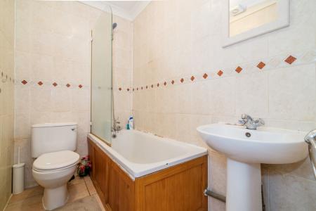 bathroom leighton road ID839 ID839
