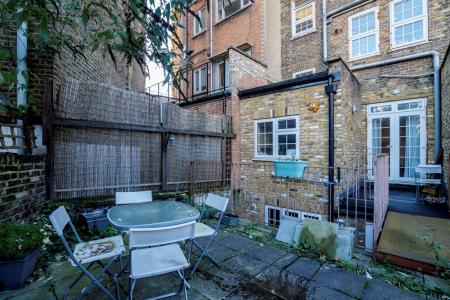 garden leighton road ID839 ID839
